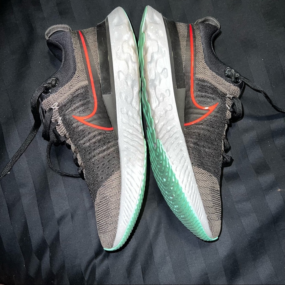 Nike Infinity React 2 - image 4